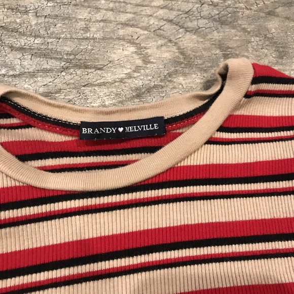 Brandy Melville vintage crop top - Picture 2 of 2